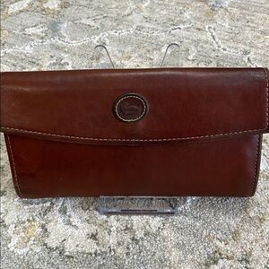 Dooney & Bourke Vintage Tri-Fold Wallet with Exterior Kiss-Lock Coin Pouch